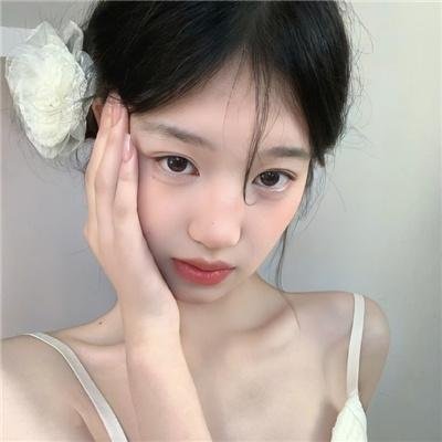 冰属性男子与酷酷女同事