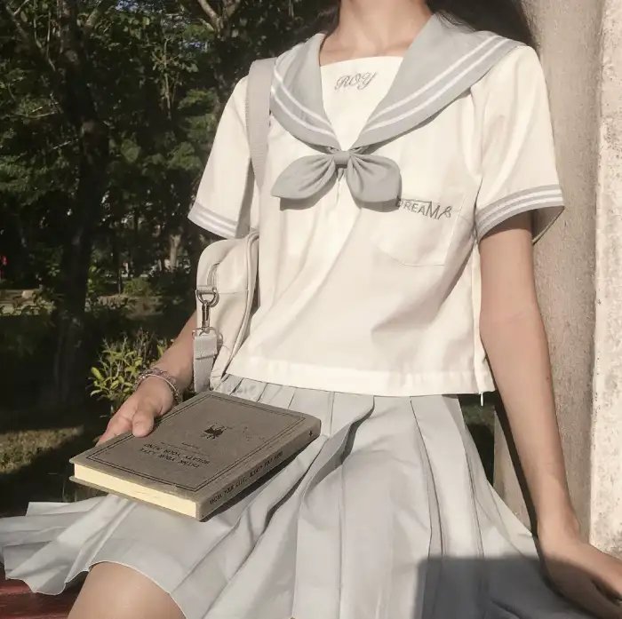 女孩的夏日秘密